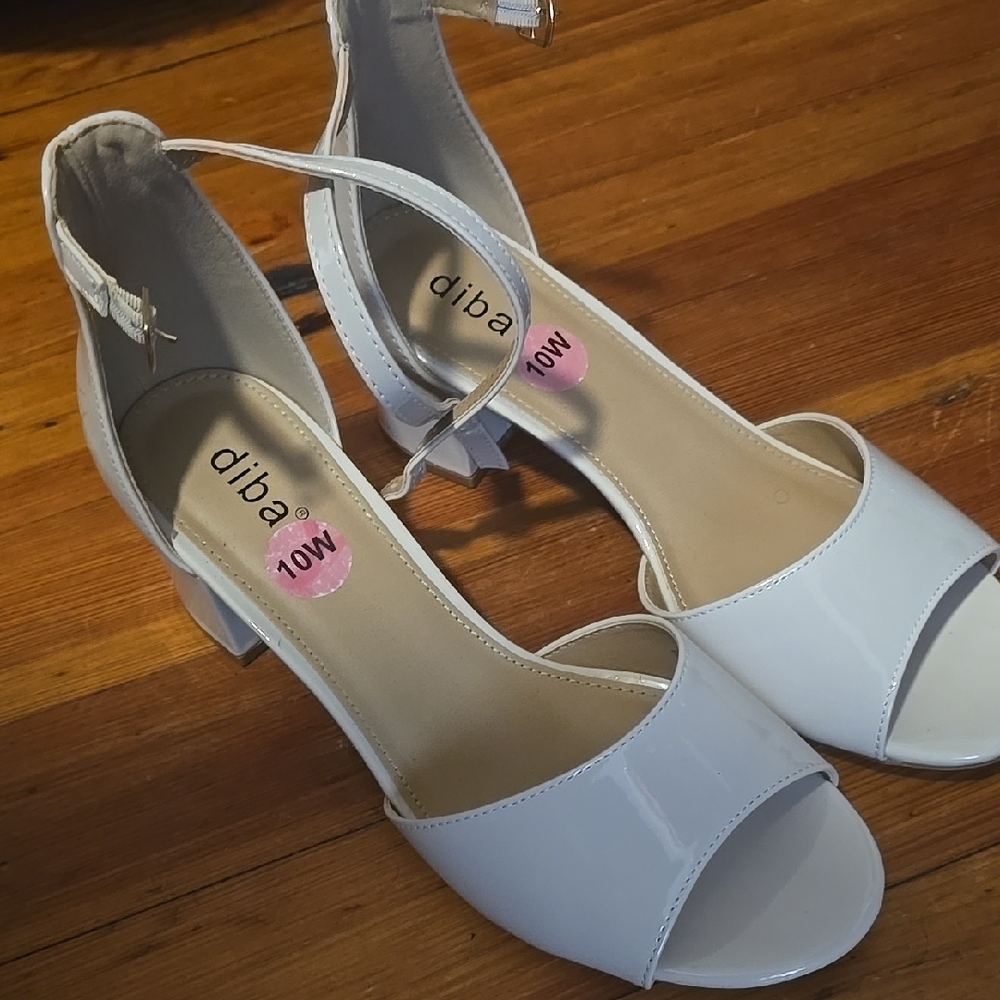 Diba Women's Chic White Heeled Sandals